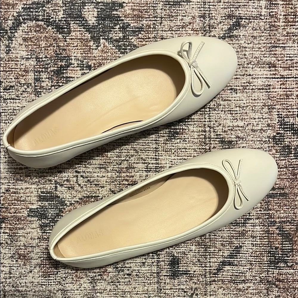Elegant Cream Ballet Flats
